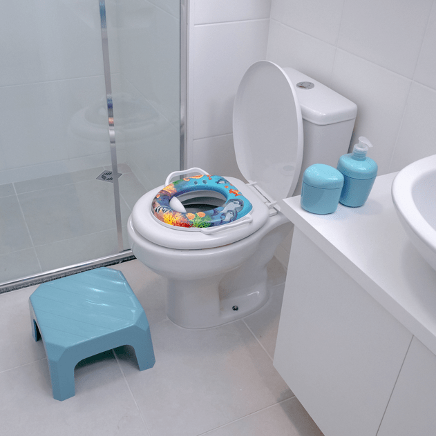 Assento redutor aplicado em um vaso sanitário